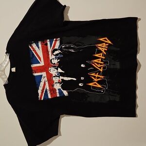 Def Leppard Black short sleeve concert tee shirt XL Tour Cities on  Back Rock 🤘